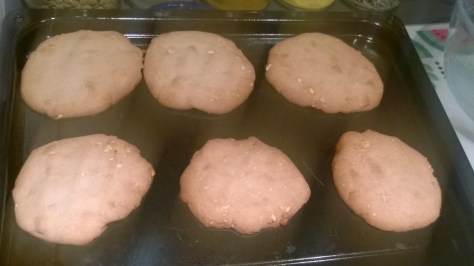 Vegan arrowroot cashew cookies